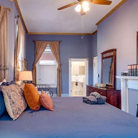 Elegant 2 Bed Directly On Forsyth Park Apartment Savannah Bagian luar foto
