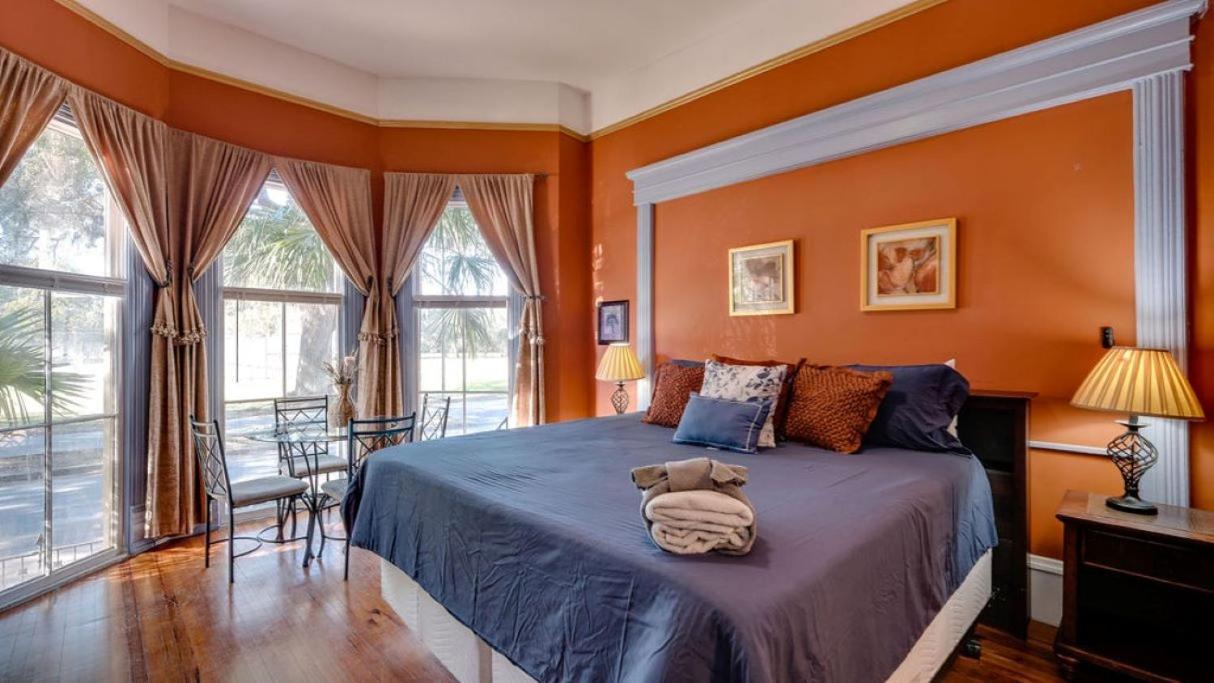 Elegant 2 Bed Directly On Forsyth Park Apartment Savannah Bagian luar foto