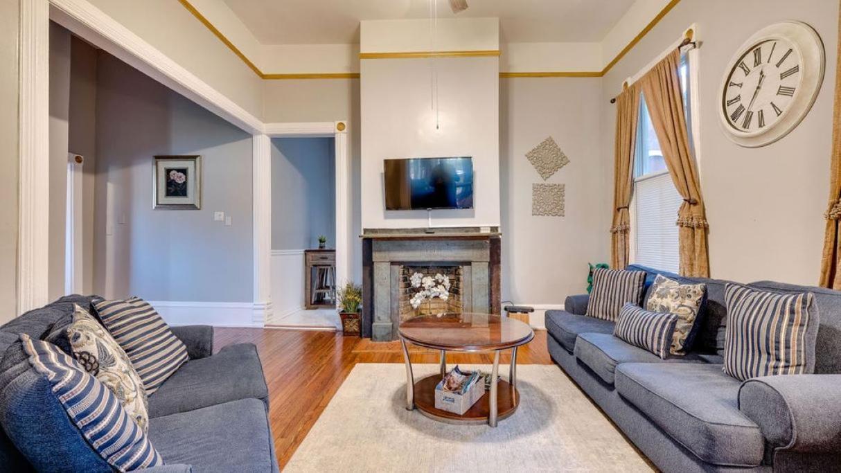 Elegant 2 Bed Directly On Forsyth Park Apartment Savannah Bagian luar foto