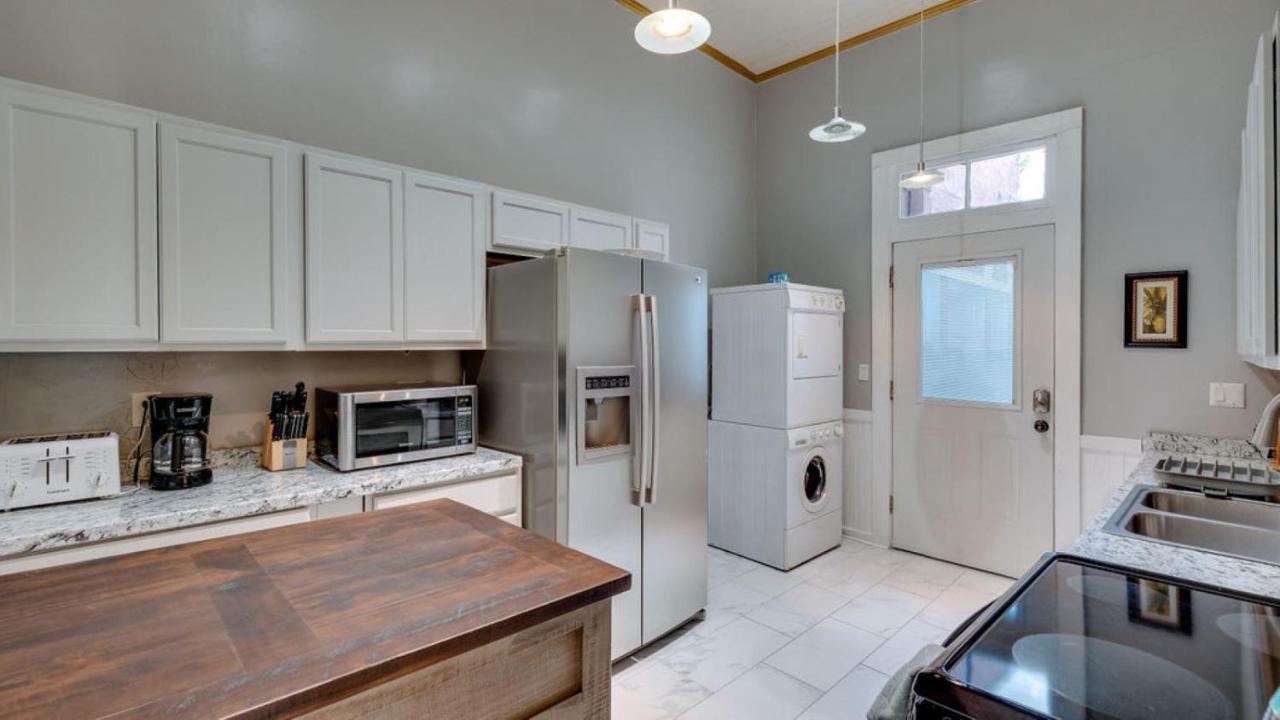 Elegant 2 Bed Directly On Forsyth Park Apartment Savannah Bagian luar foto