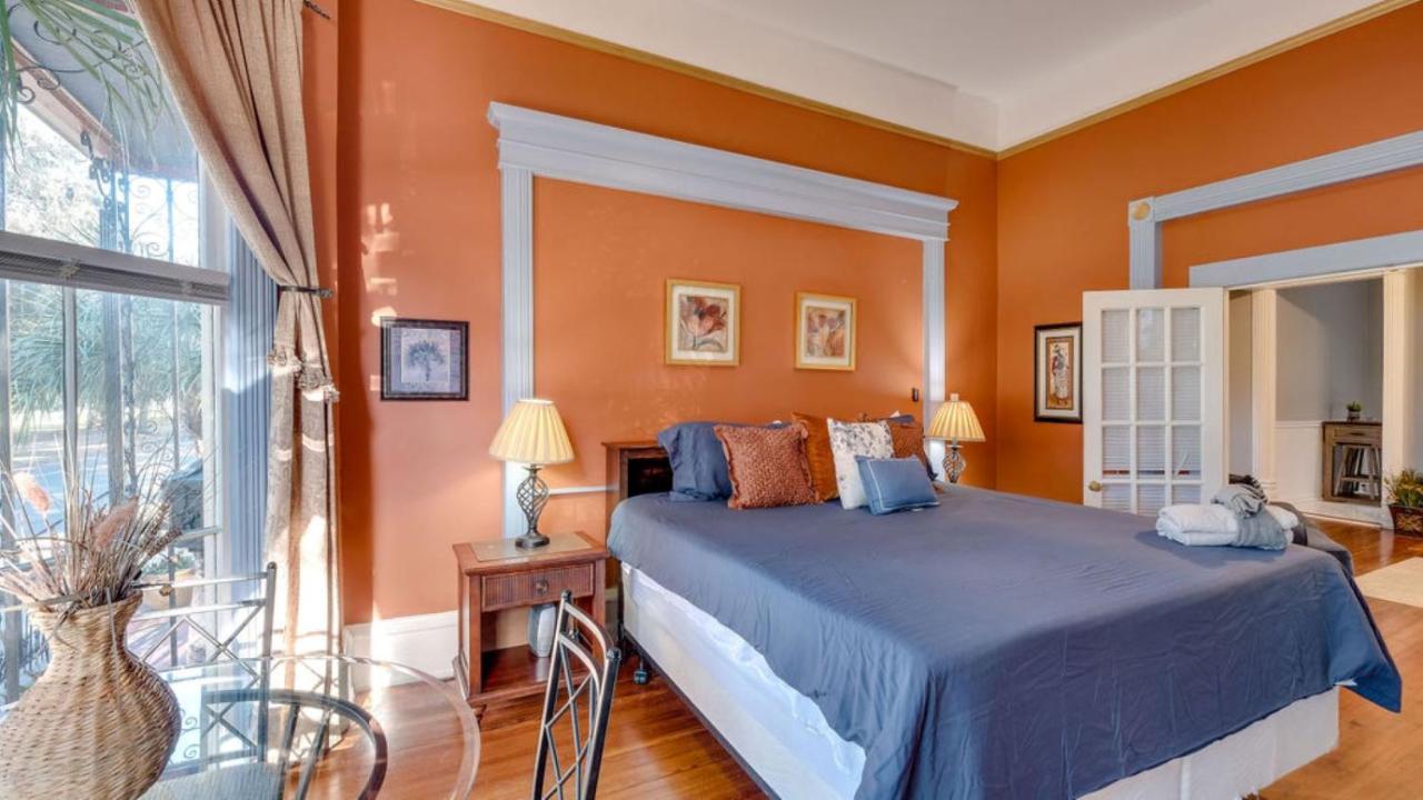 Elegant 2 Bed Directly On Forsyth Park Apartment Savannah Bagian luar foto