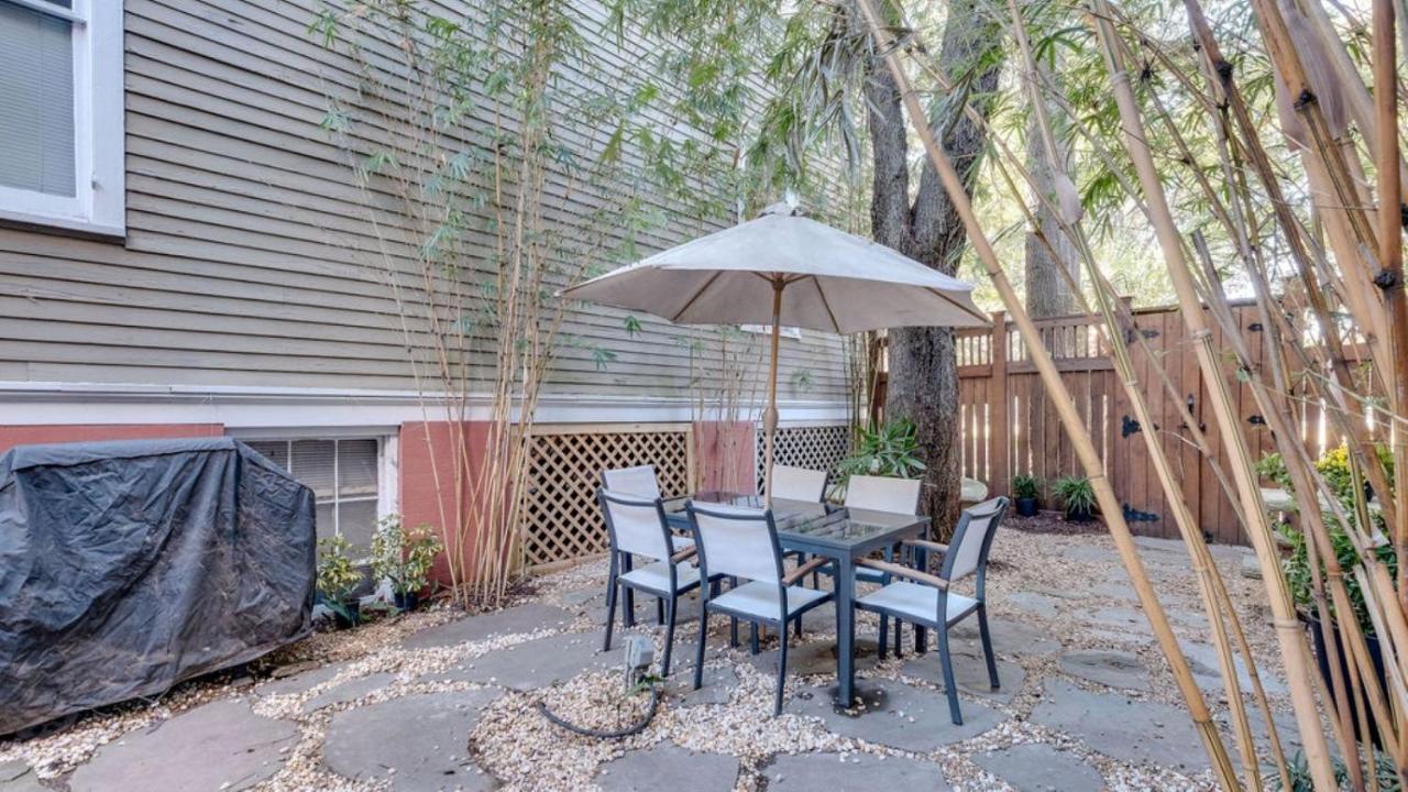 Elegant 2 Bed Directly On Forsyth Park Apartment Savannah Bagian luar foto
